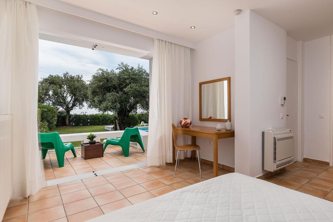 Villa Piedra Del Mar Beachfront By Villa2Be Barbáti Eksteriør bilde