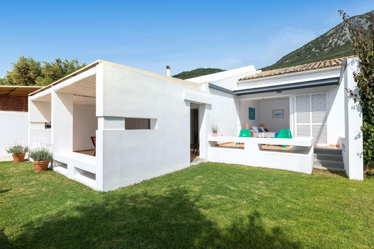 Villa Piedra Del Mar Beachfront By Villa2Be Barbáti Eksteriør bilde